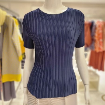 기본라운드반팔티