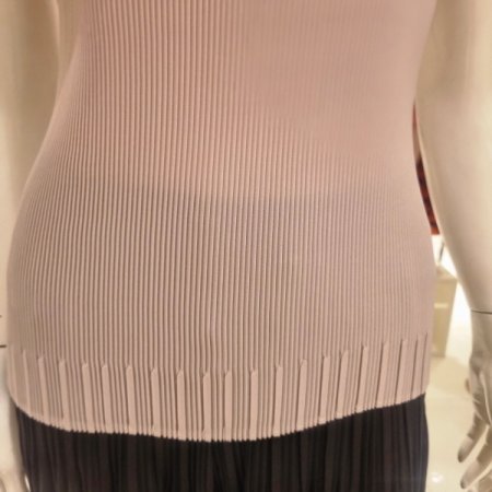 밑단포인트 나시티블라우스