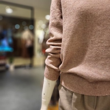 V넥 펄 니트 티셔츠