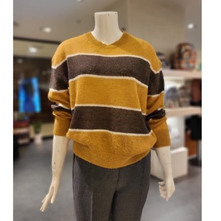 울 란운드 니트 티셔츠