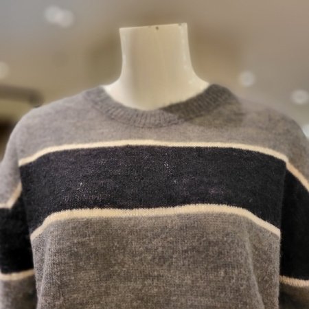 울 란운드 니트 티셔츠