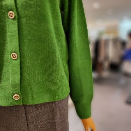 단추 포인트 가디건