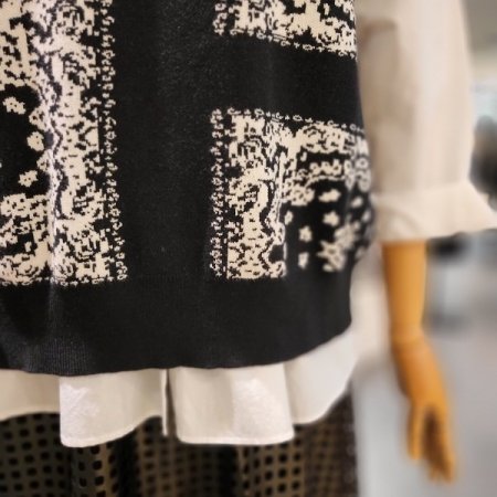 박시핏 니트 베스트