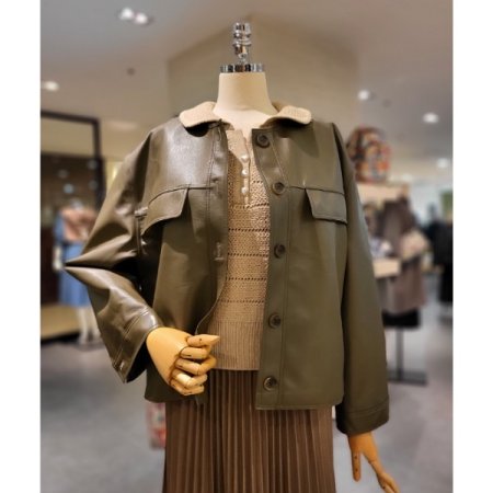 라운드 넥 가죽 점퍼