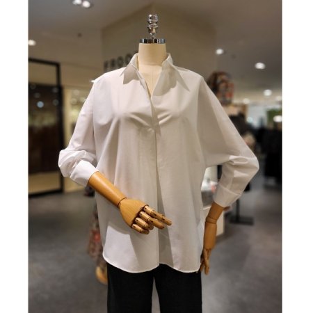 카라넥 블라우스