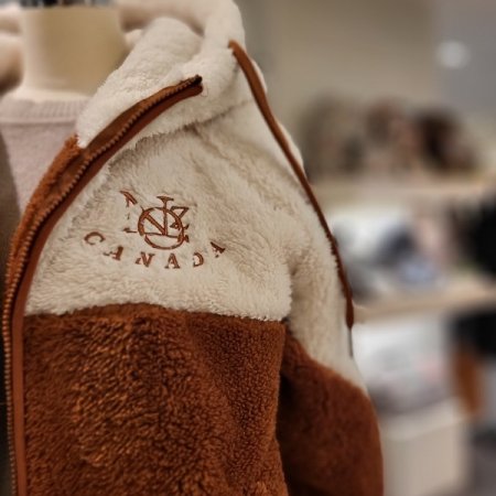 부클 후드 점퍼