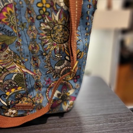 삭루스 숄더가방