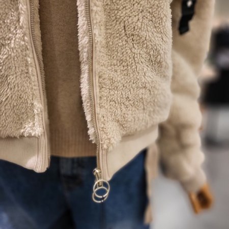 부클 숏 후드 점퍼