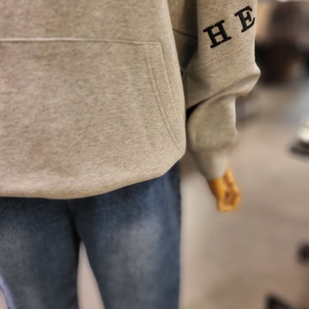 노이즈 레터링 후드 티셔츠