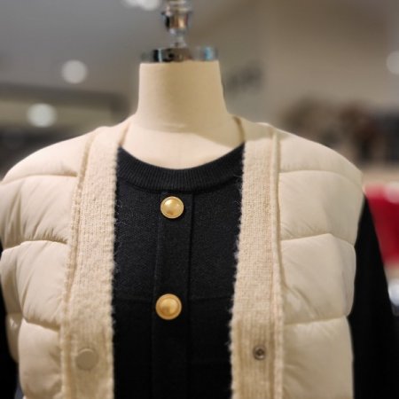 V넥 경량 베스트