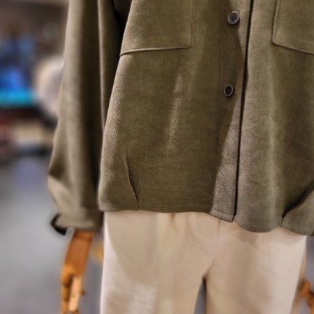 뒷단추 블라우스