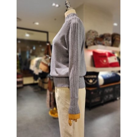 터들넥 니트 티셔츠