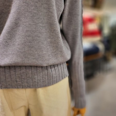 터들넥 니트 티셔츠