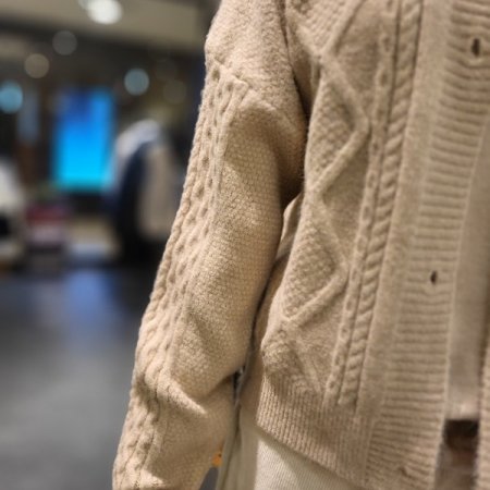 캐이블 니트 가디건
