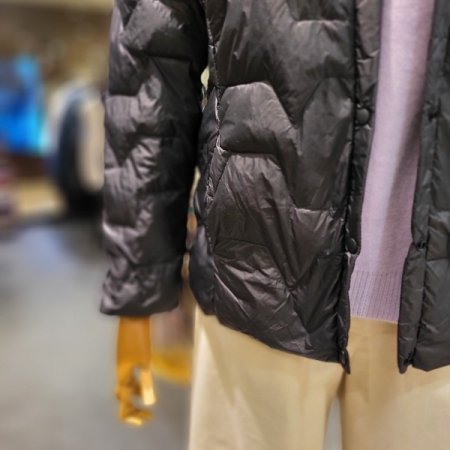 경량 후드 오리털 점퍼