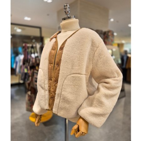 뽀글이 브이 점퍼