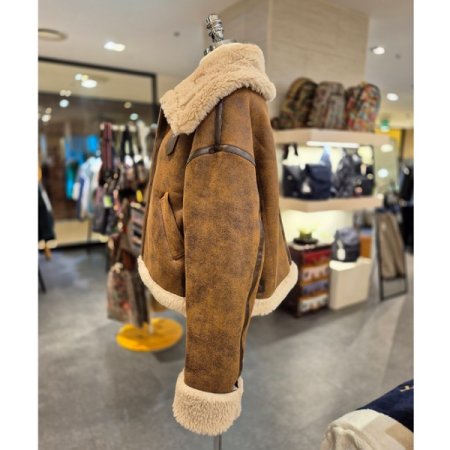 빅카라 무스탕 점퍼