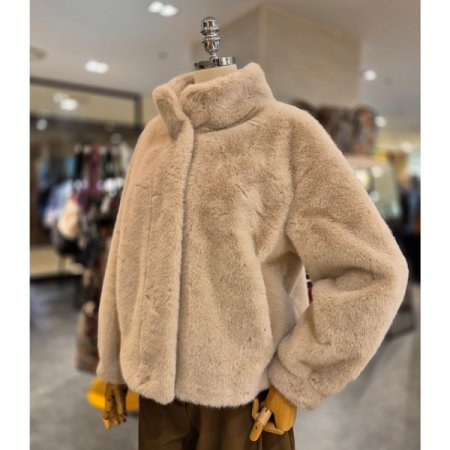 스탠드카라 무스탕