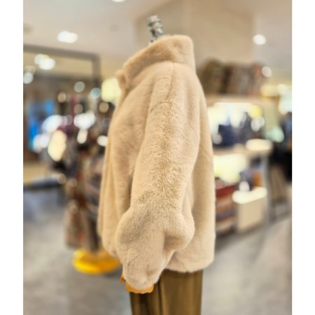 스탠드카라 무스탕