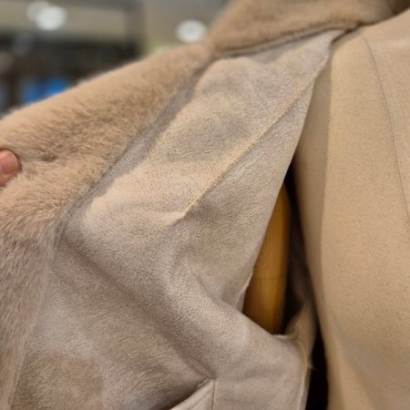 스탠드카라 무스탕