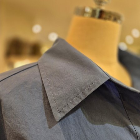 핀턱 주름 언발 카라 셔츠