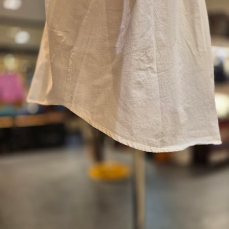 루즈핏 언발 카라 셔츠