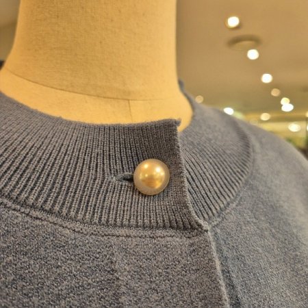 진주단추 소매퍼프 가디건