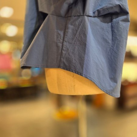 옆셔링 벌룬소매 셔츠