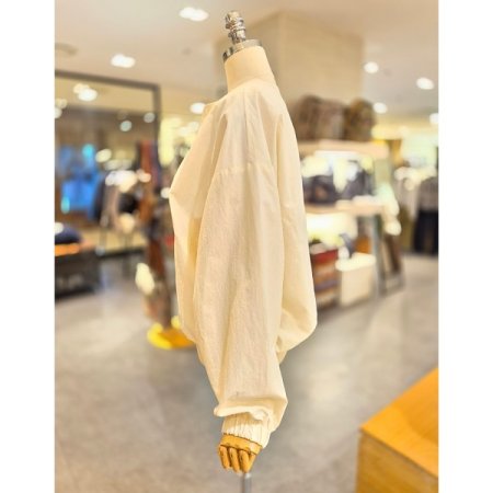 루즈핏 밑단 스트링 바람막이 점퍼