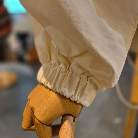 루즈핏 밑단 스트링 바람막이 점퍼