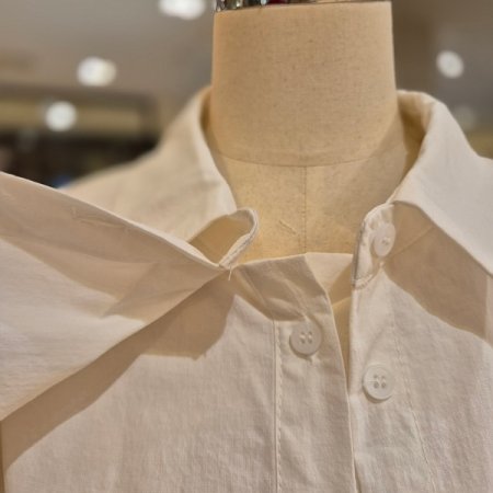 이중 덧단 케이프 셔츠