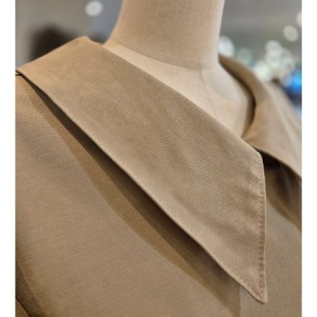 퍼프소매 플랫카라 블라우스