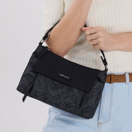 삭루츠 숄더백 아델라 크로스백